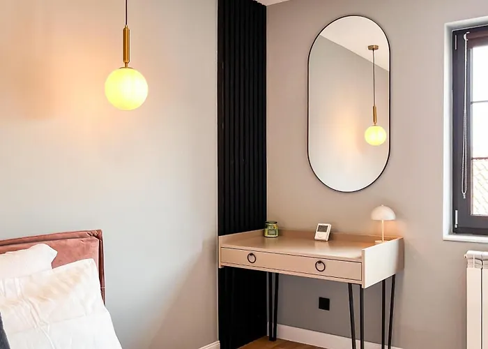 Apartment November - Newly Renovated Near Theatre, Old Town